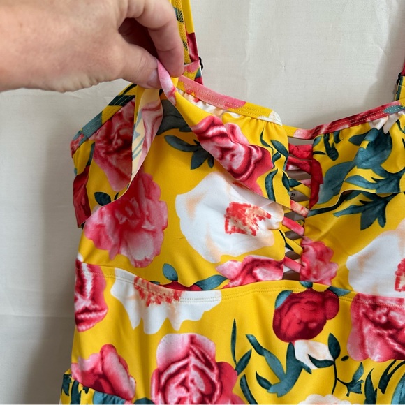 Women’s Floral One Piece Swimsuit in Yellow & Pink Size 2X - Picture 4 of 9